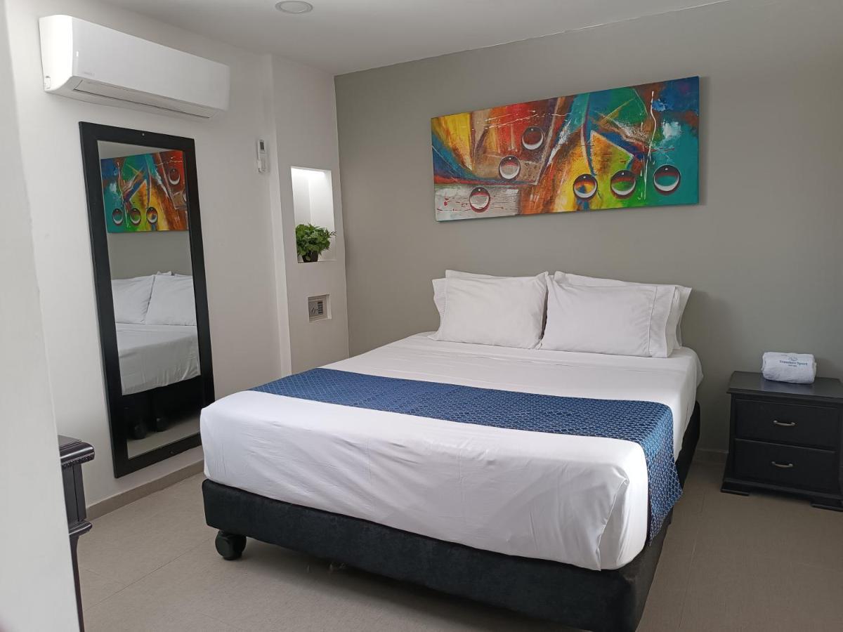 קאלי Hotel Travelers Sport מראה חיצוני תמונה